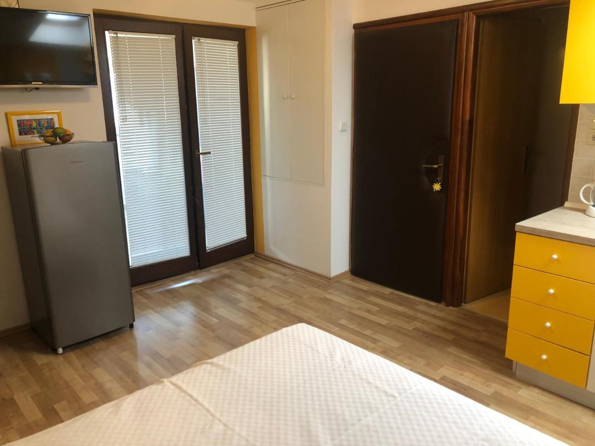 Studio Neven With Sea View Baška Exterior foto