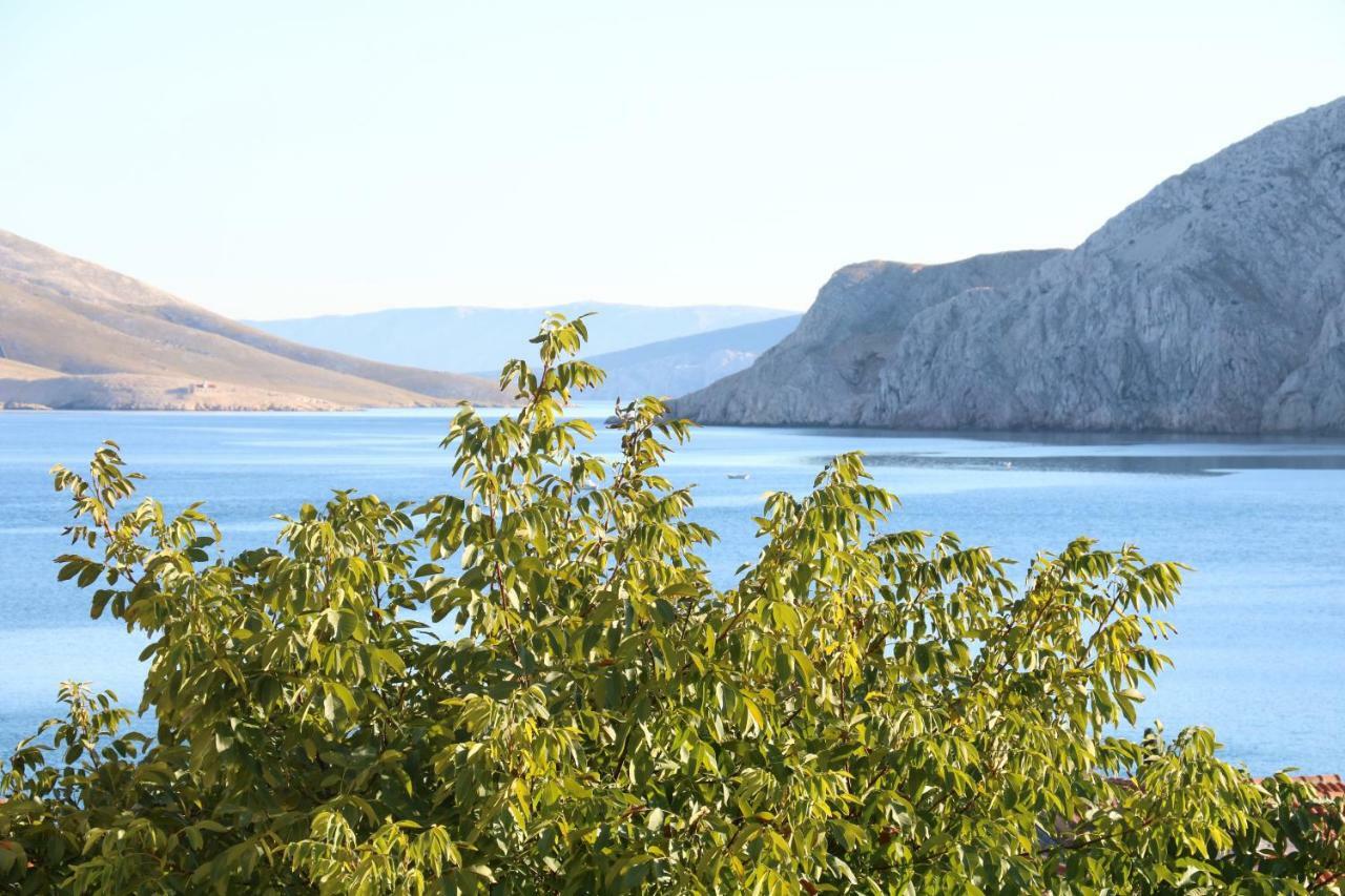 Studio Neven With Sea View Baška Exterior foto